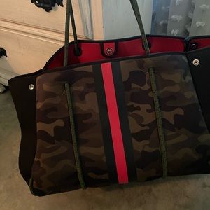 COPY - Haute shore neopreme tote